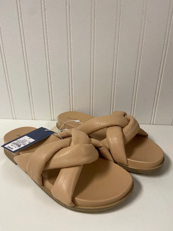 Flats with updated design-Tan Sandals Flats Universal Thread, Size 7