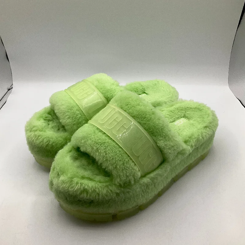 running shoes with reinforced toe-Slippers By Ugg In Green