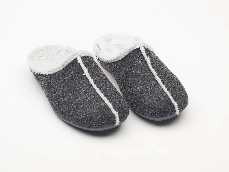 running shoes with medium padding-Women's grey felt and faux fur mule slippers