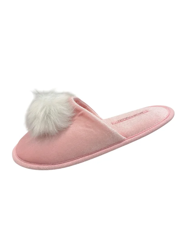 running shoes for relaxed runs-Slippers By Victorias Secret In Pink