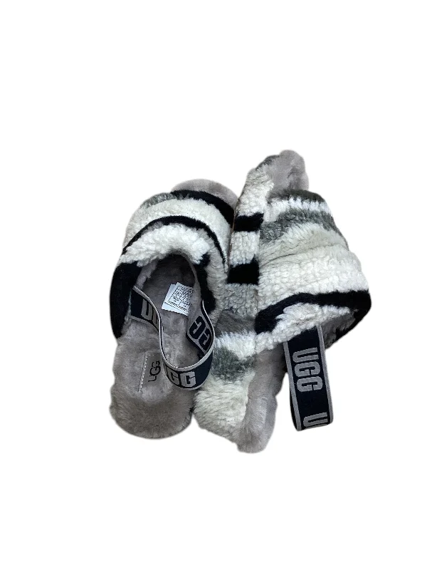 running shoes with gore tex-Slippers By Ugg In Black & Grey