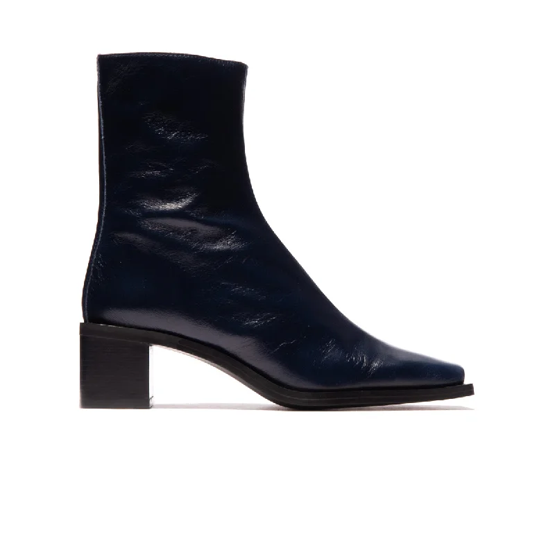 sandals for gym showers-Do boots suit skinny jeans-Truro Navy Leather