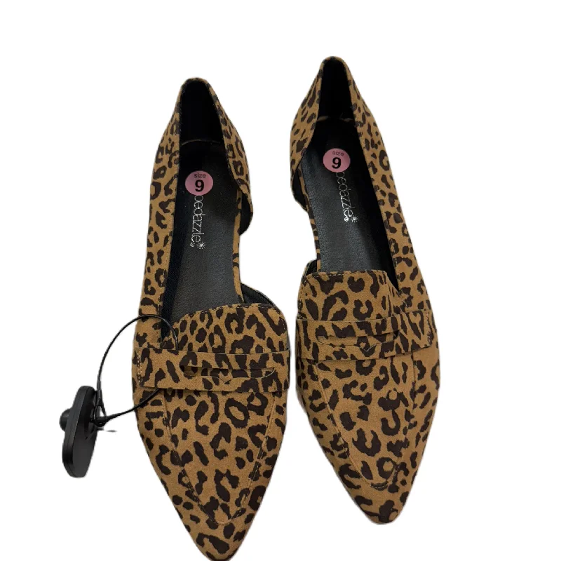 Flats with modern appeal-Shoes Flats By Shoedazzle In Animal Print, Size: 9