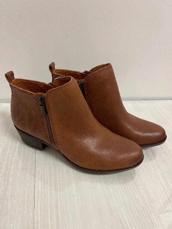 Flats in city center-Boots Ankle Flats By Lucky Brand In Tan, Size: 8