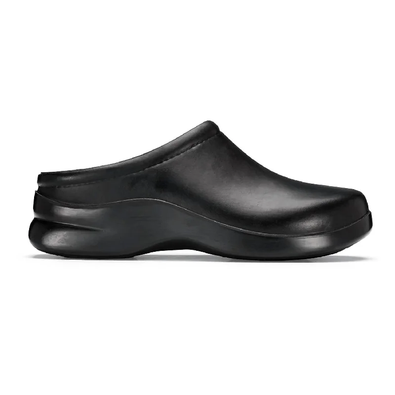 running shoes for sprint races-Unisex Dusty Clog - Medium Width In Black