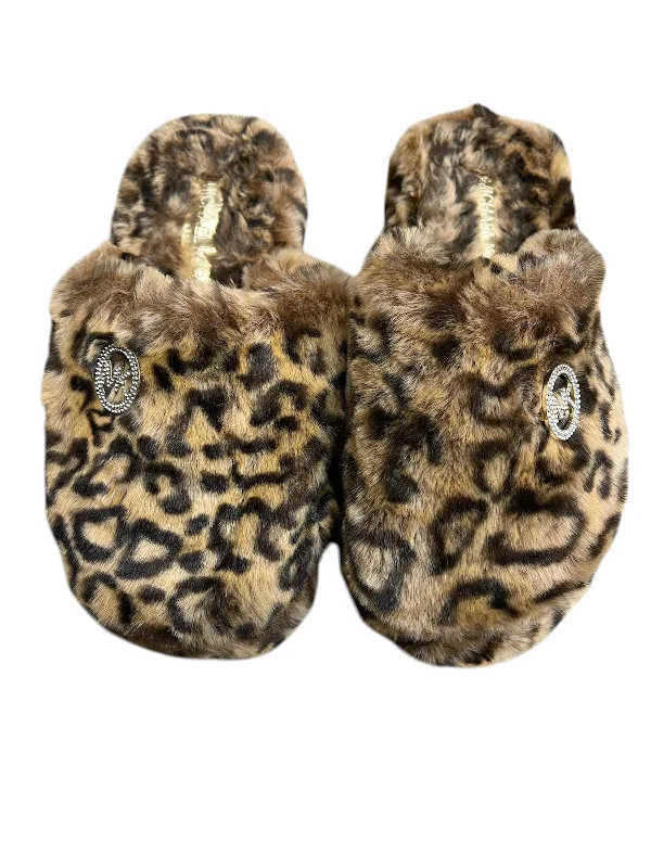 running shoes with tight grip-Slippers By Michael Kors In Animal Print