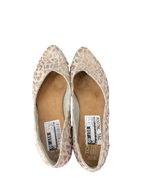 Flats with onsite charm-Shoes Flats By Toms In Rose Gold, Size: 7.5