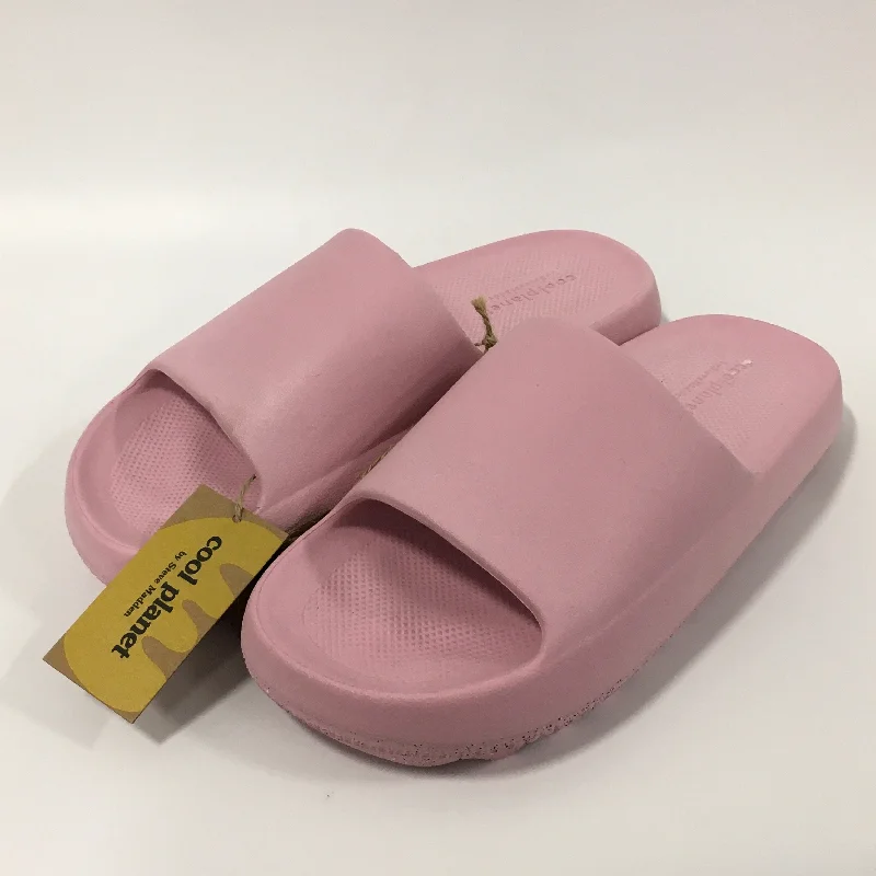 Flats with natural charm-Pink Sandals Flats Steve Madden, Size 8